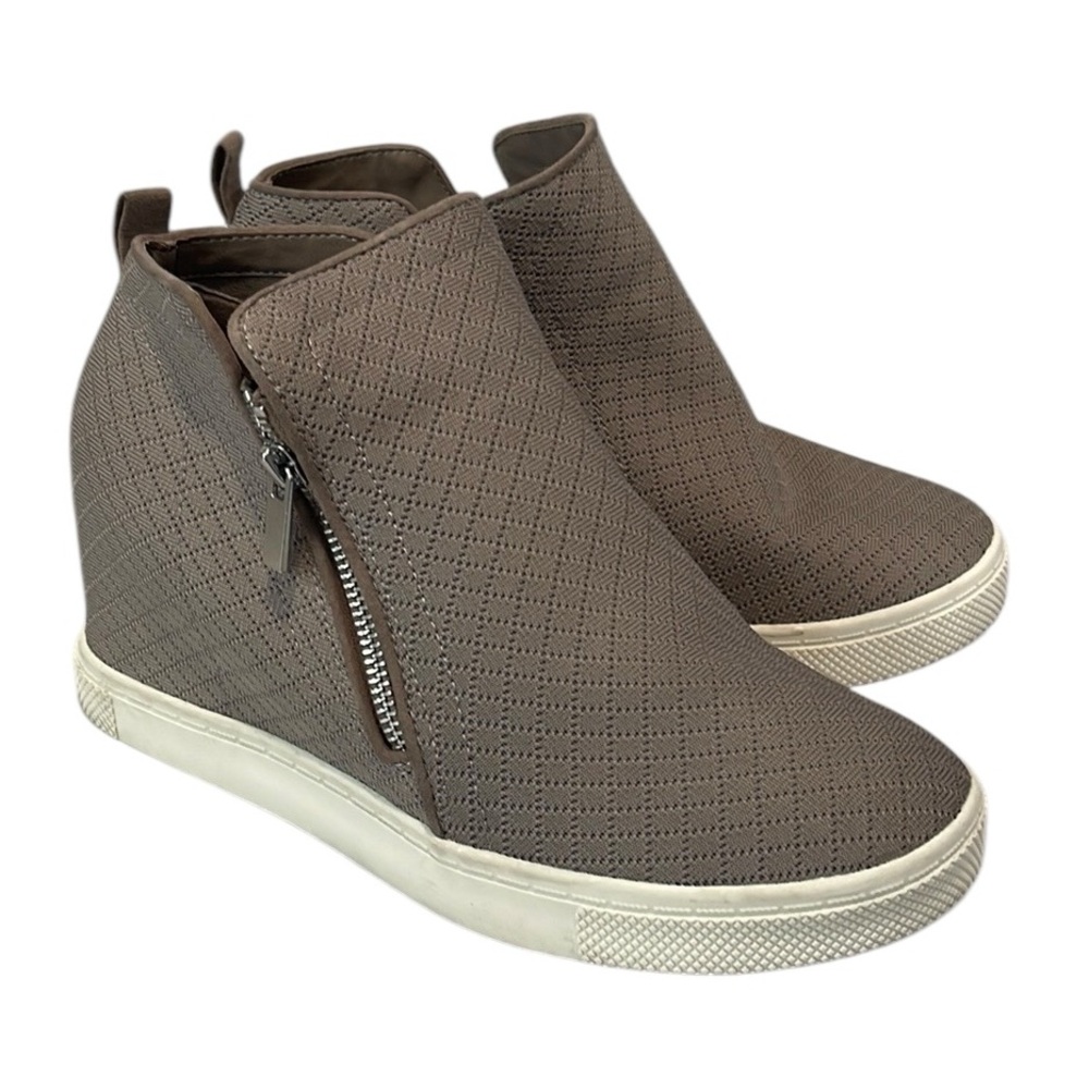 Torrid Women's  Knit Side Zip Platform Hidden Wedge Sneakers 10ww